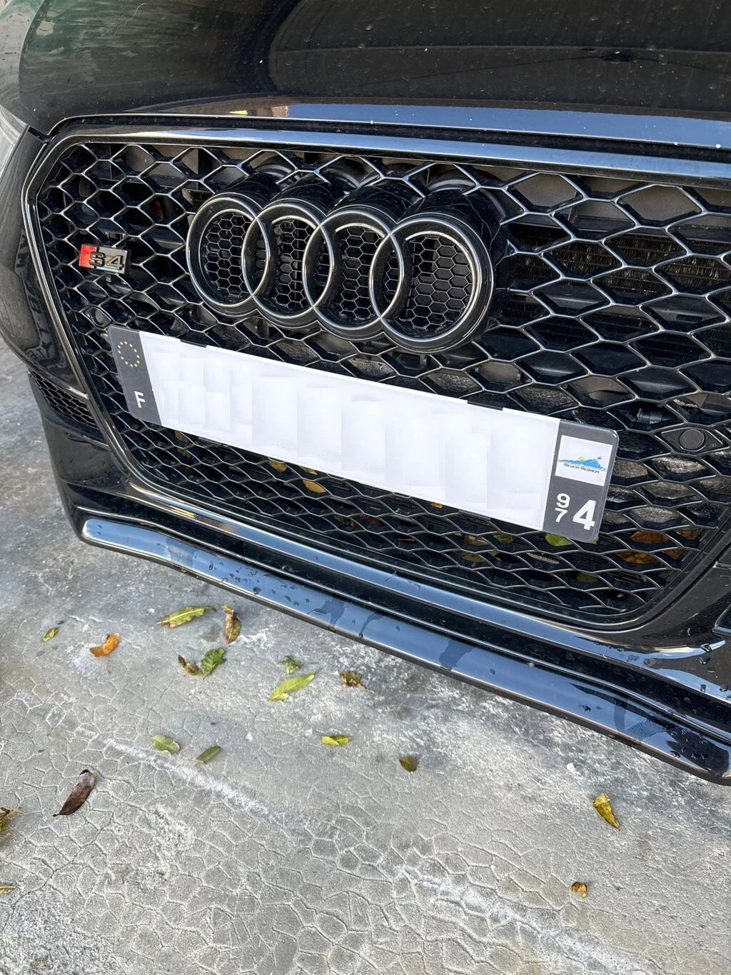 Frankreich Kennzeichenhalter für Audi RS Wabengrill Klemmung rahmenlos Alu - Bild 1