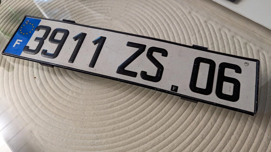 Frankreich Kennzeichenhalter für Audi RS Wabengrill Klemmung rahmenlos Alu - Bild 6