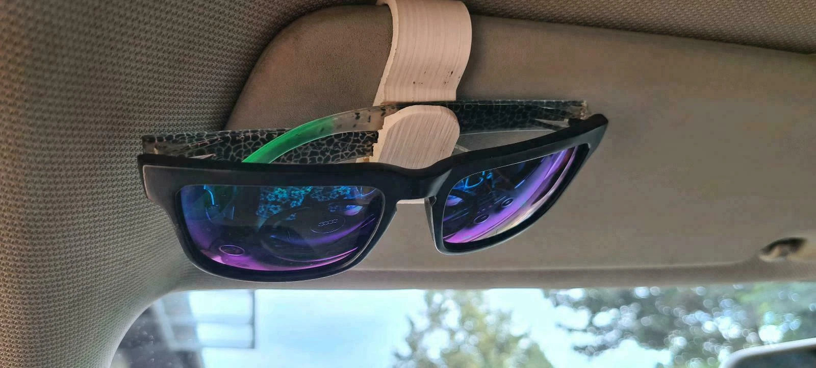 Sonnenbrillen Clip Halter fürs Auto - Bild 5