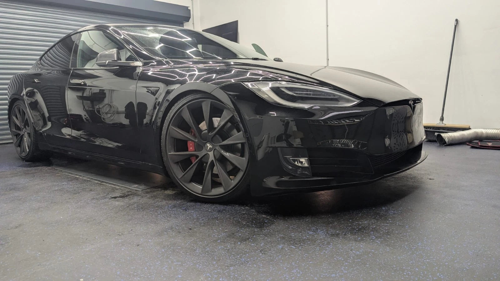 Tieferlegung für Tesla Model S Airmatic Airride Luftfahrwerk - Bild 1