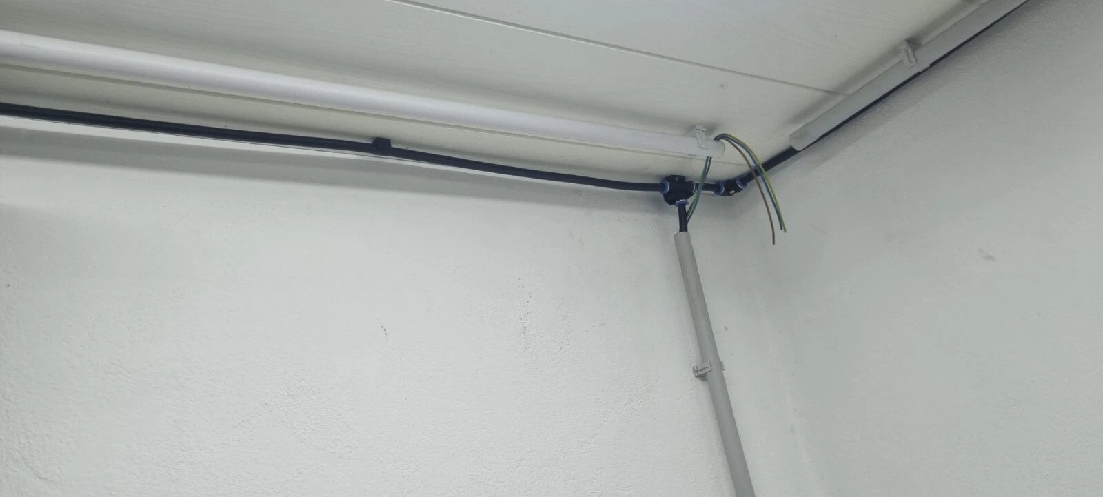 Halter für Druckluftschläuche 6, 8 oder 10mm Schläuche clips Schlauch Pneumatik - Bild 5