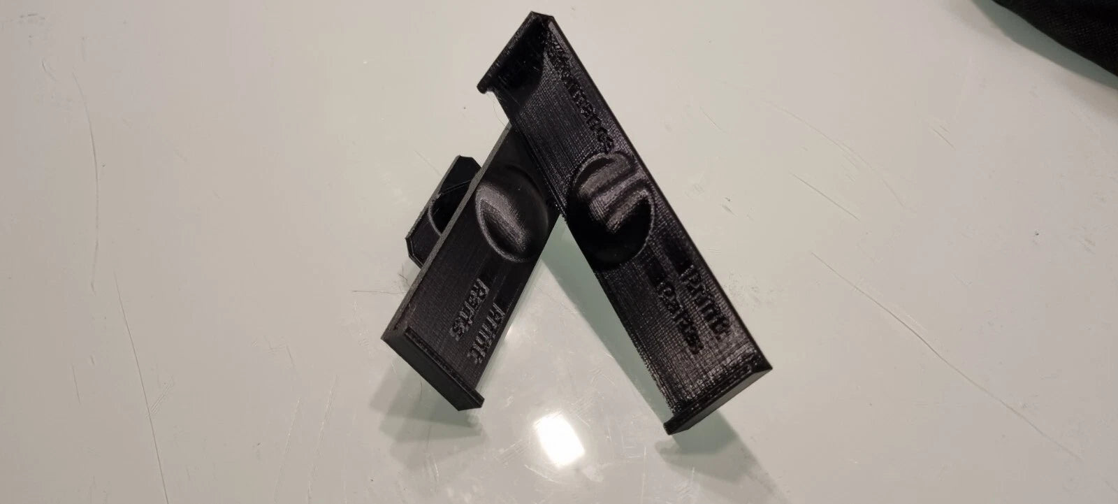 3D-Druck Kennzeichenhalter für Audi RS3 8Y Wabengrill Klemmung rahmenlos - Bild 7