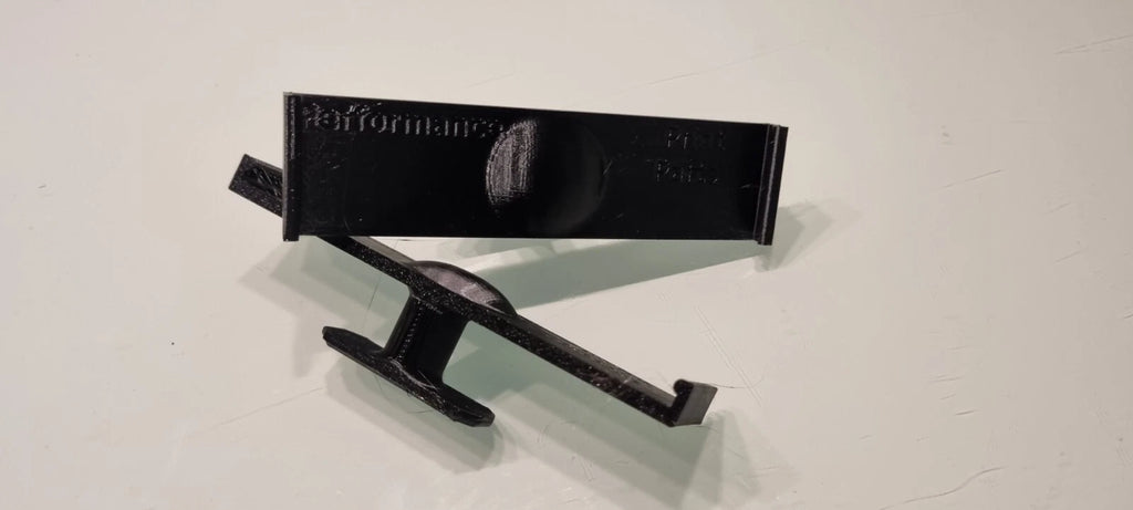 3D-Druck Kennzeichenhalter für Audi RS3 8Y Wabengrill Klemmung rahmenlos - Bild 6