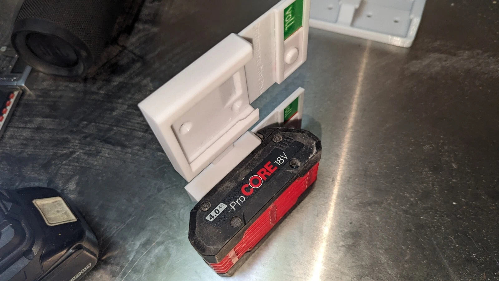 Akku Halterung für BOSCH Akkus mit Füllstandsanzeige / Indikator - Bild 4
