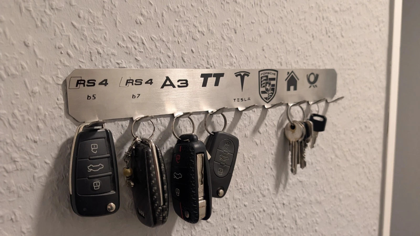 Schlusselbrett Schlusselhaken Mit Logos Wunschlogo Autoschlüssel Aufhänger - Bild 1
