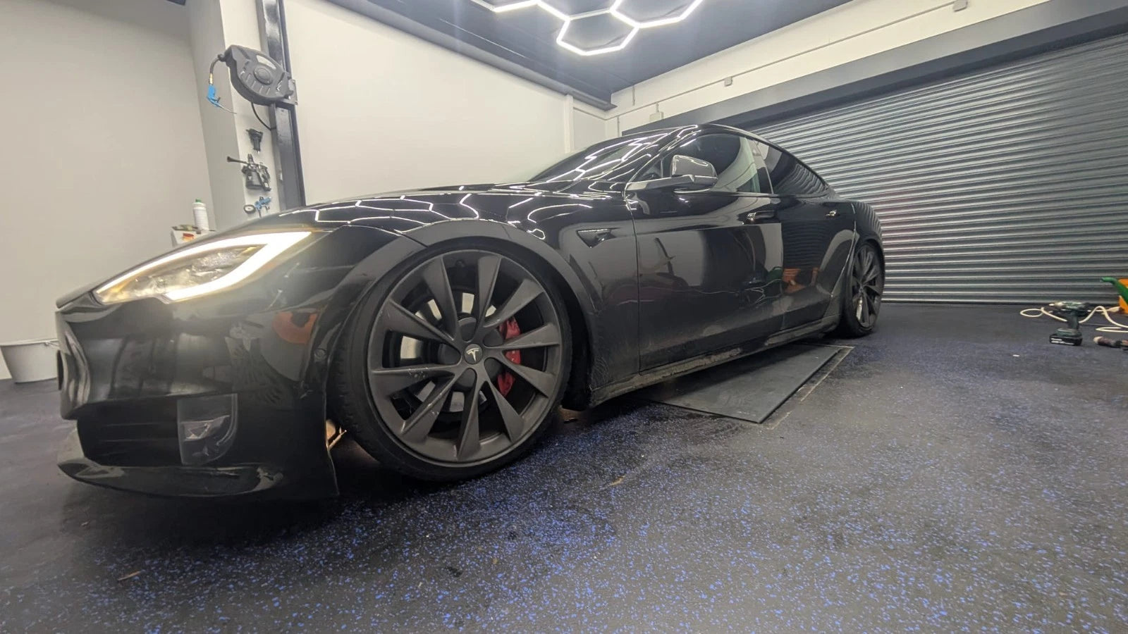 Tieferlegung für Tesla Model S Airmatic Airride Luftfahrwerk - Bild 7