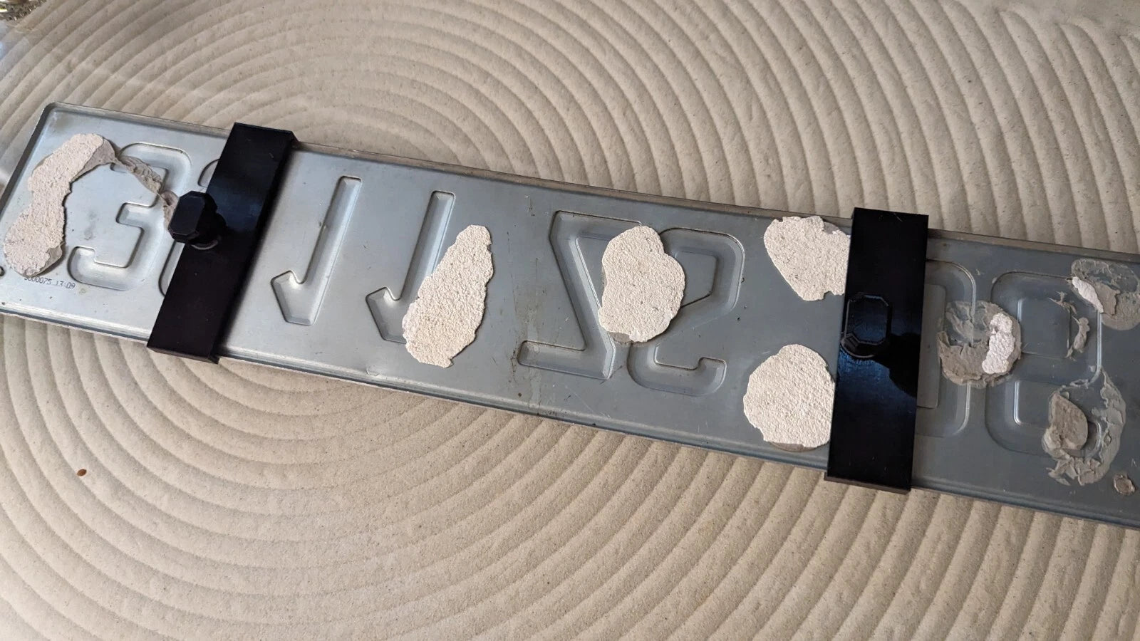 Frankreich Kennzeichenhalter für Audi RS Wabengrill Klemmung rahmenlos Alu - Bild 14