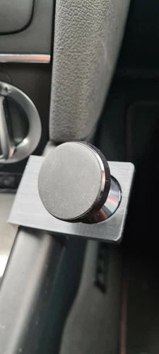 Magnet-Handyhalter fuers Auto